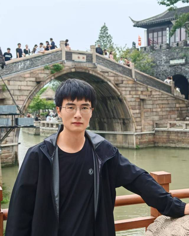 安一东个人生活照1