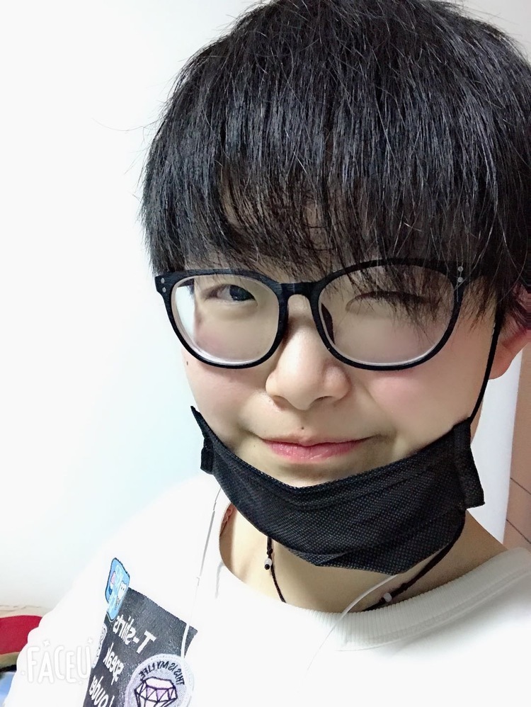 郑旭昇个人生活照1