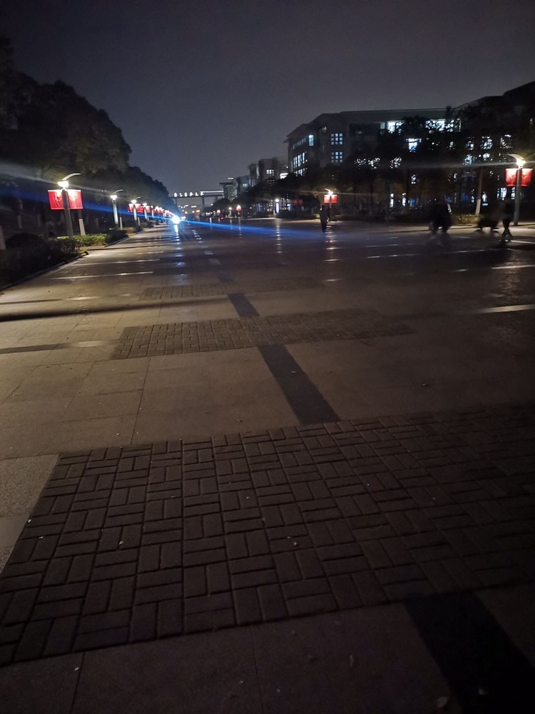 白伊宁个人生活照3
