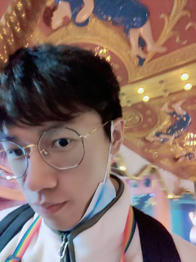 傅玮宸个人生活照1