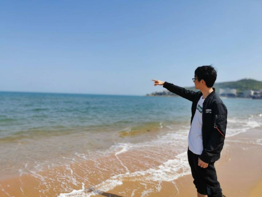 李嘉奇个人生活照1