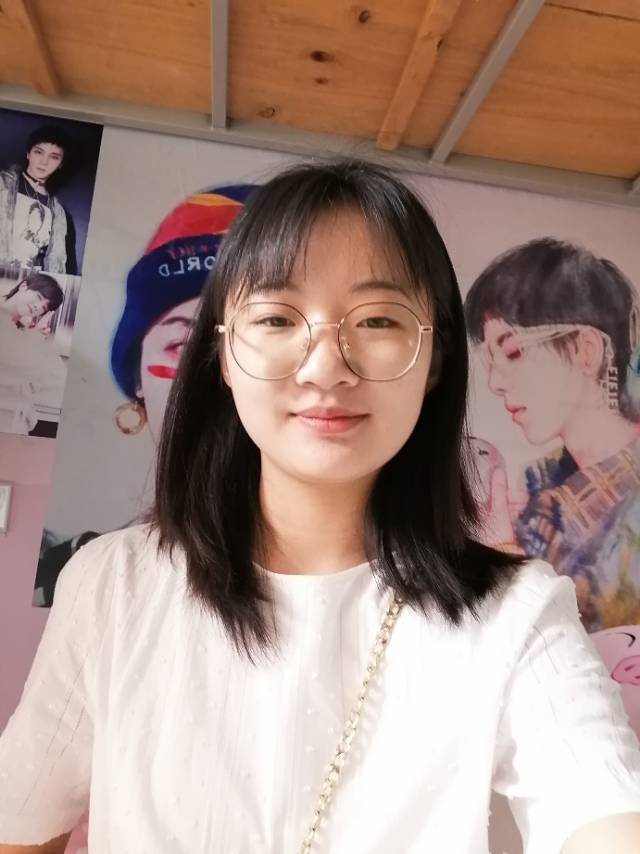 李钇蓉个人生活照1