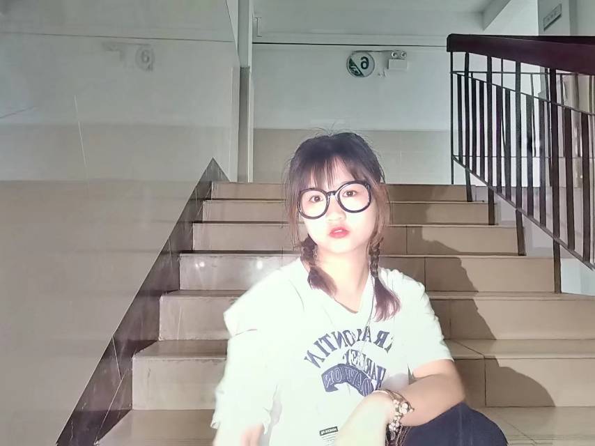 梁尚祺个人生活照1