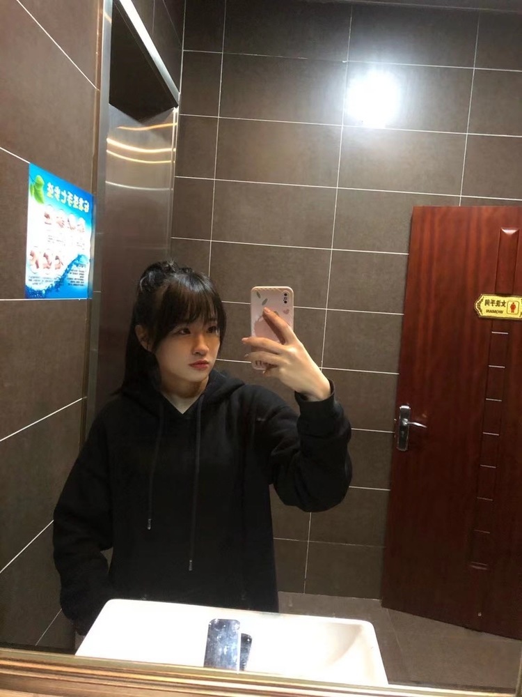 郑个人生活照1