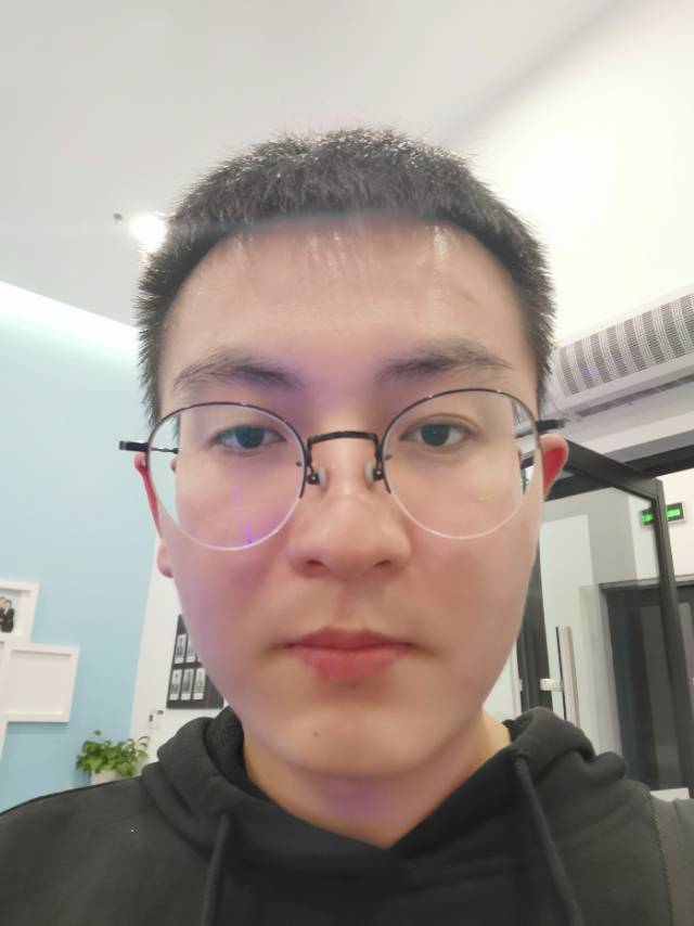 朱蒙个人生活照1