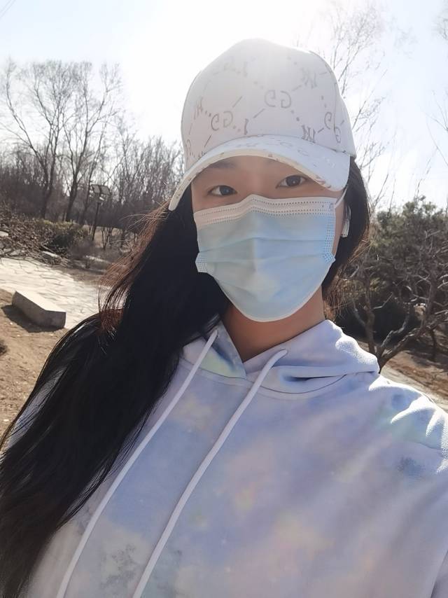 齐海心个人生活照3