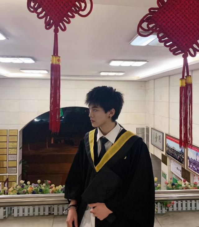 沈孜睿个人生活照1