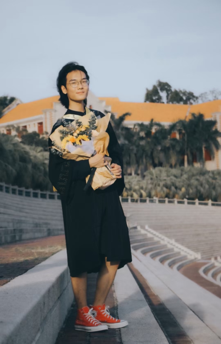 吕思清个人生活照1