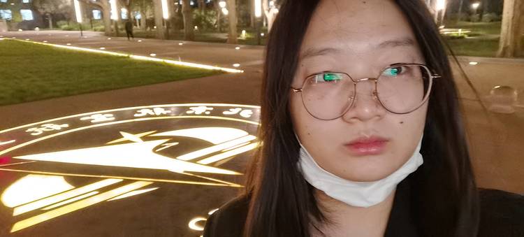 郑佳玲个人生活照1