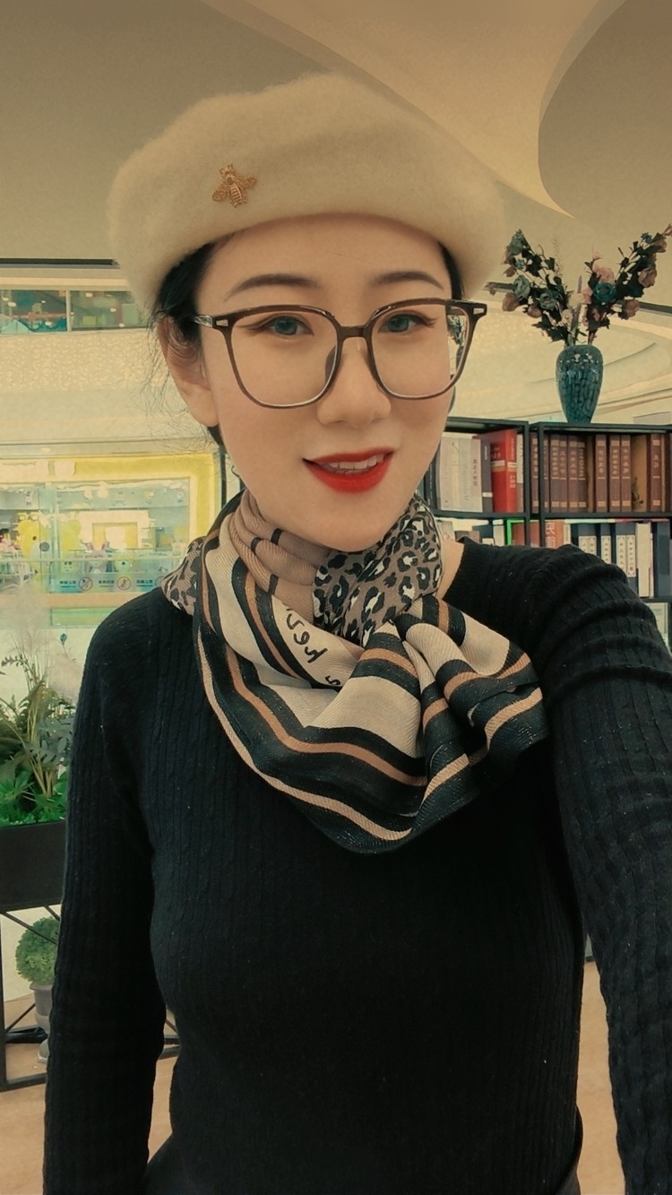姜颖个人生活照1