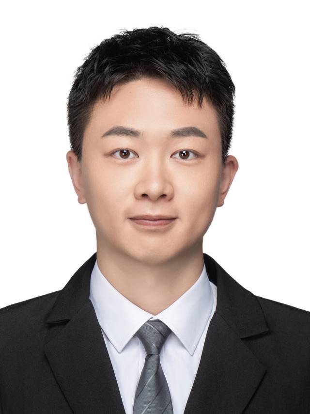 李雨松个人生活照1