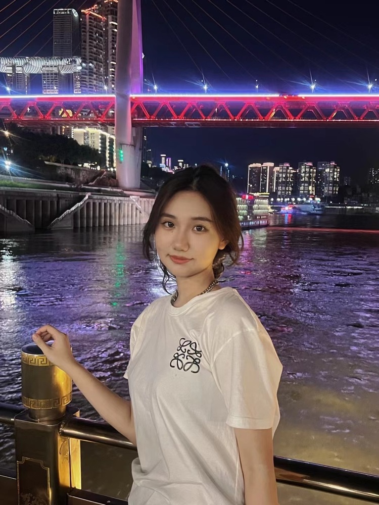 刘艾乔个人生活照1