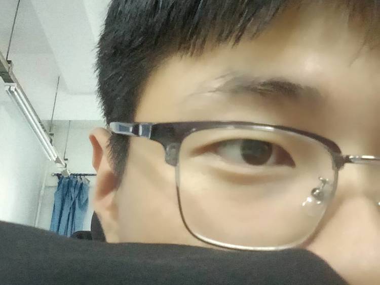 白家毓个人生活照1