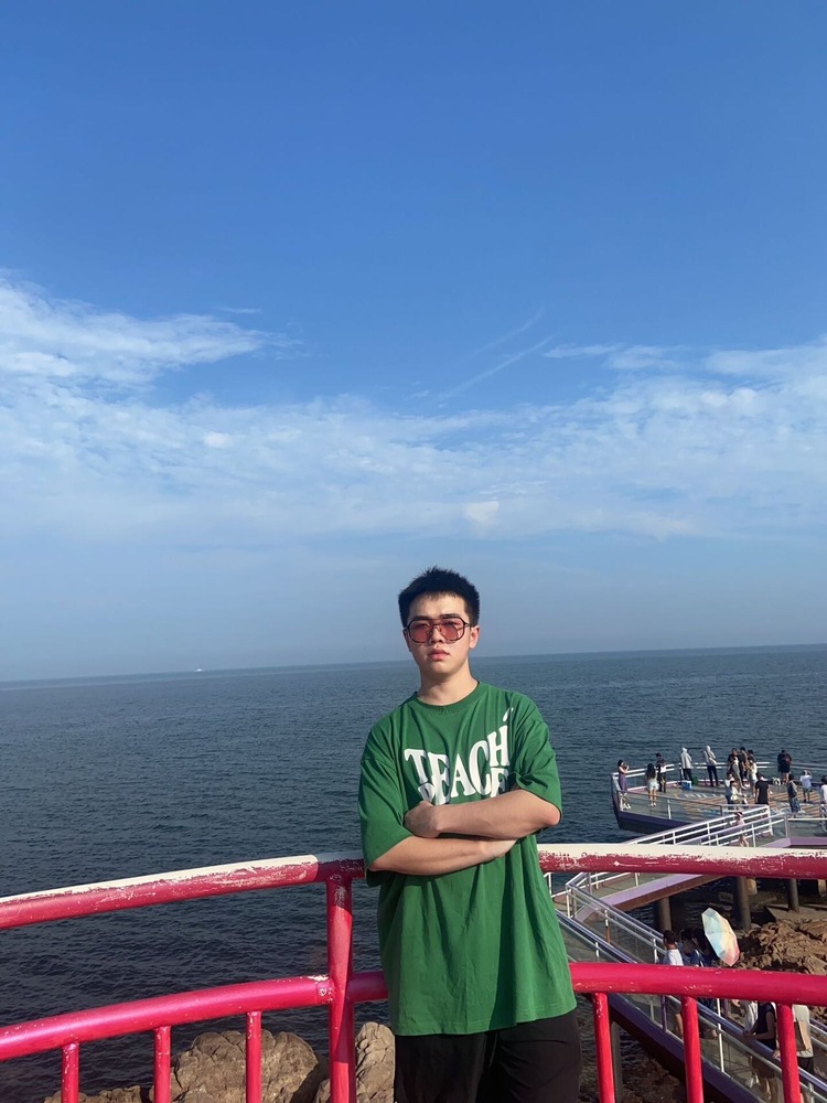 李思汛个人生活照3