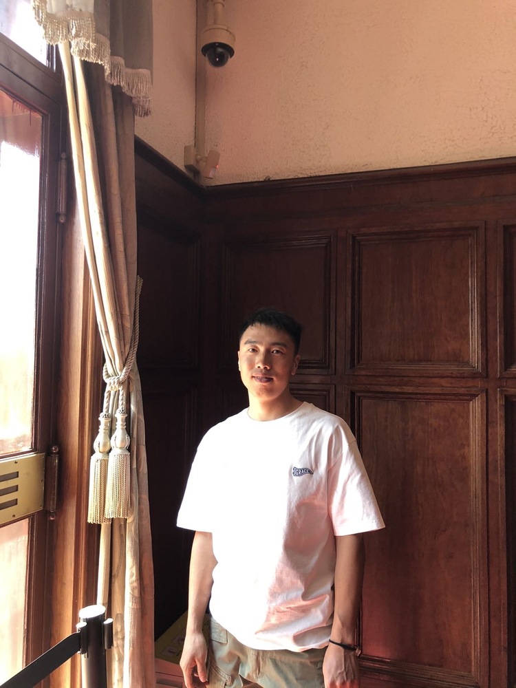 吉老师个人生活照1