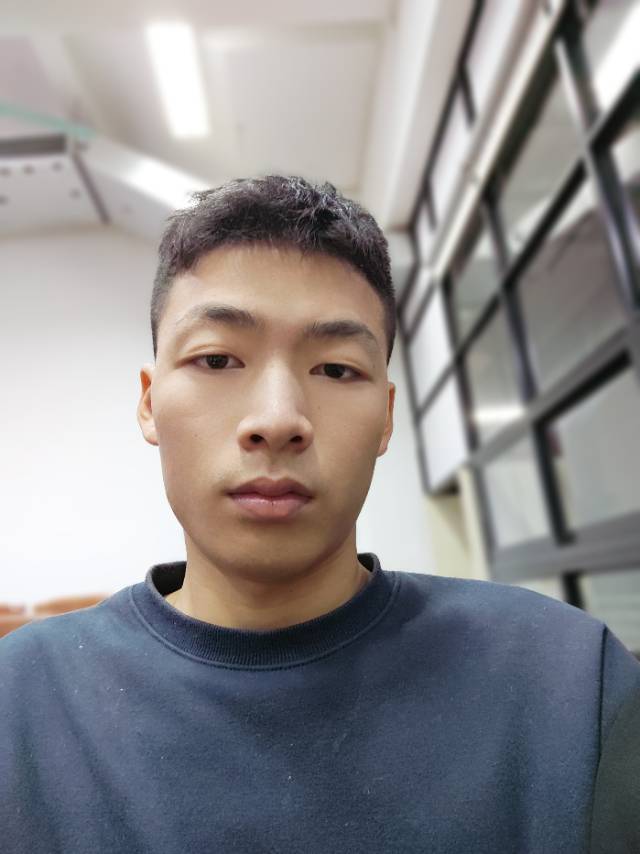 周帅个人生活照1
