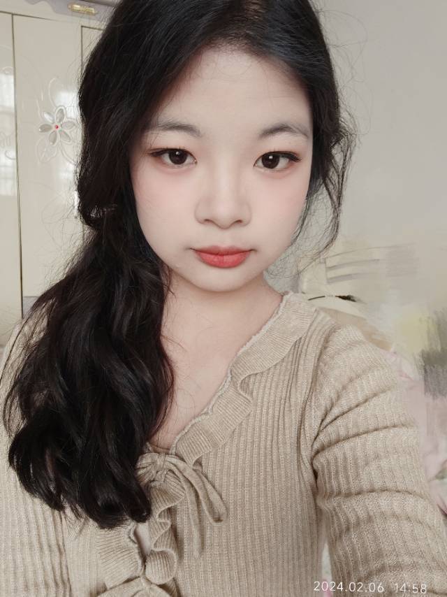 梁雨蝶个人生活照1