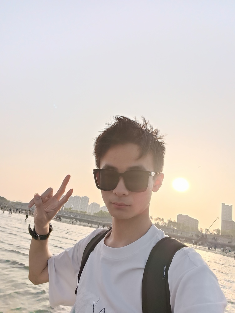 李梦良个人生活照2