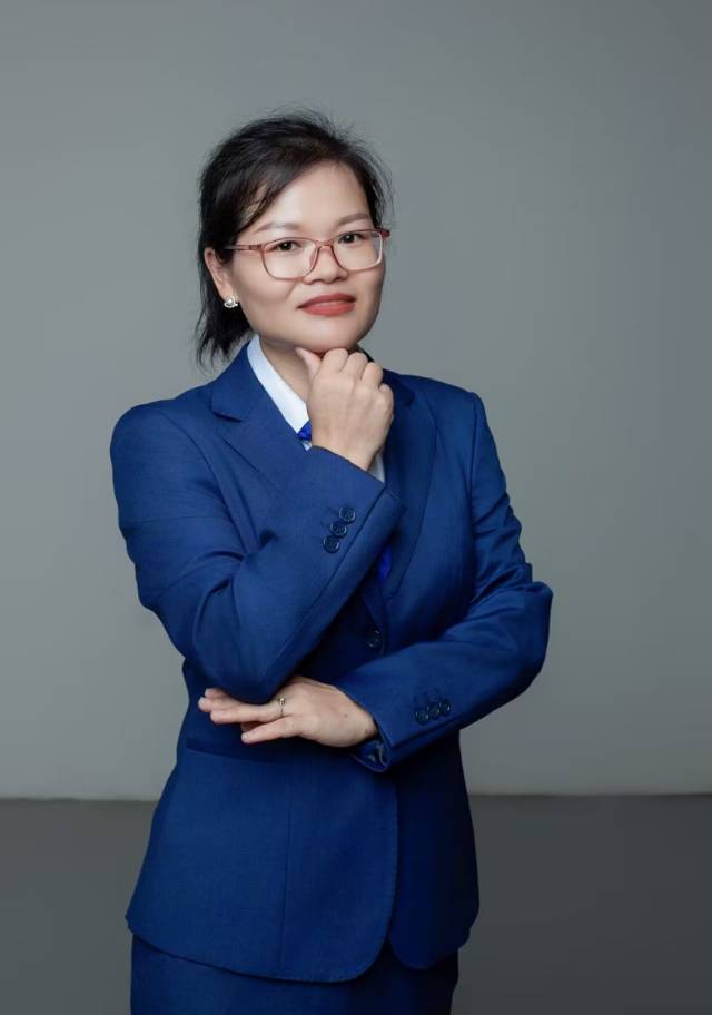 朱老师个人生活照1
