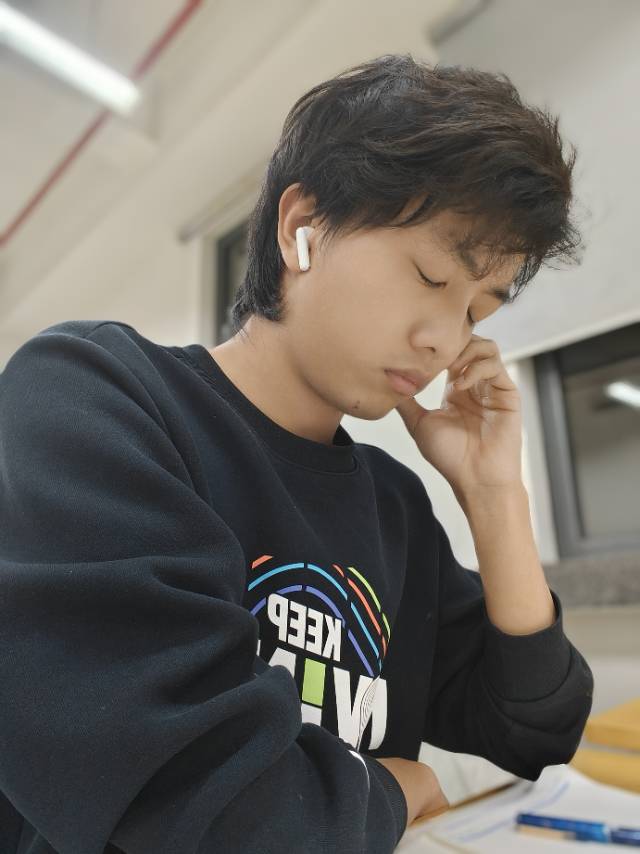 刘继宇个人生活照1