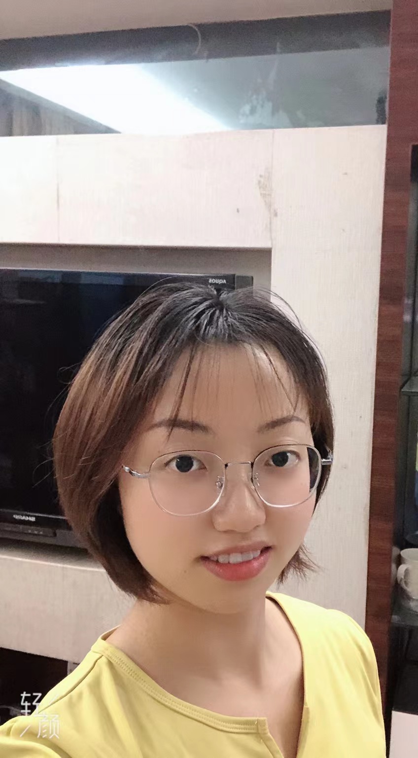 曾老师个人生活照1