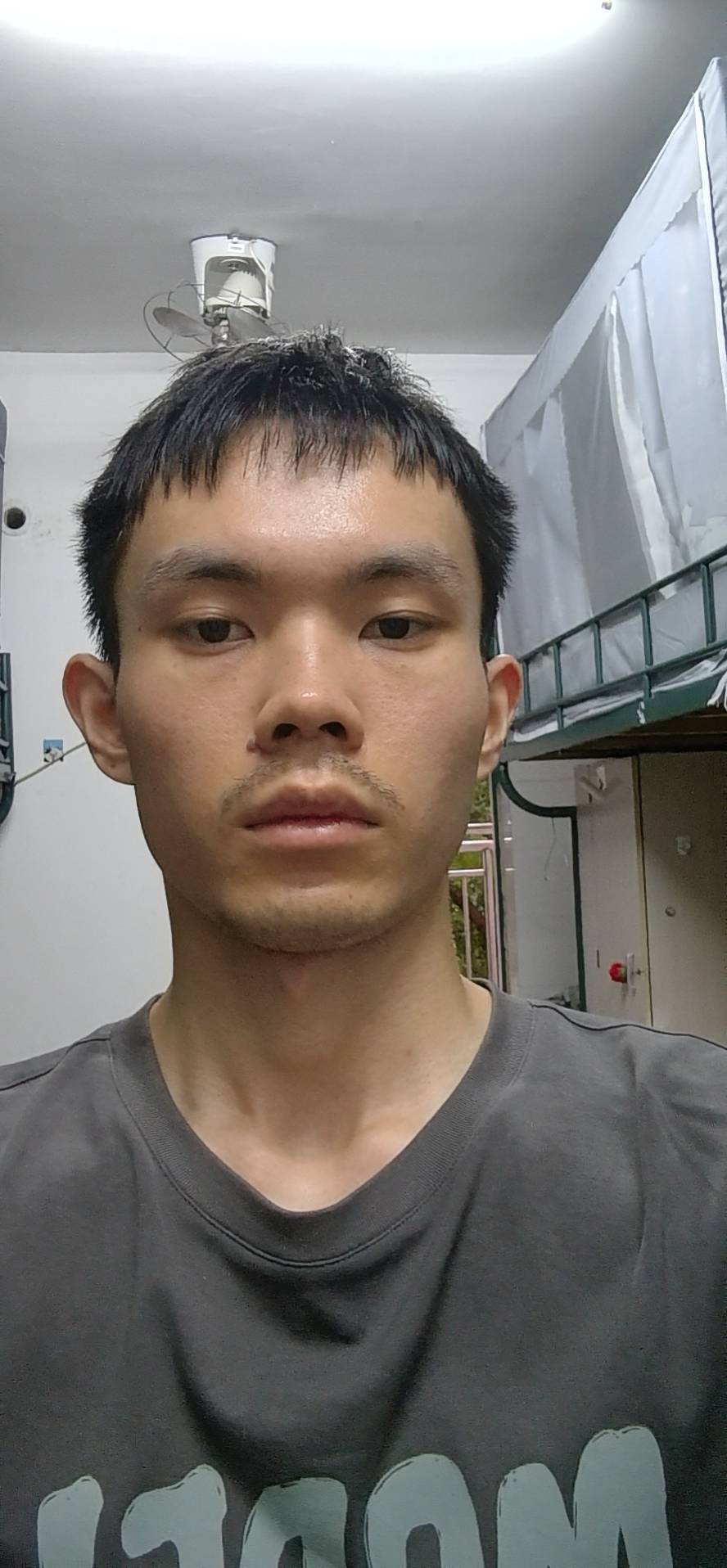 周健辉个人生活照1