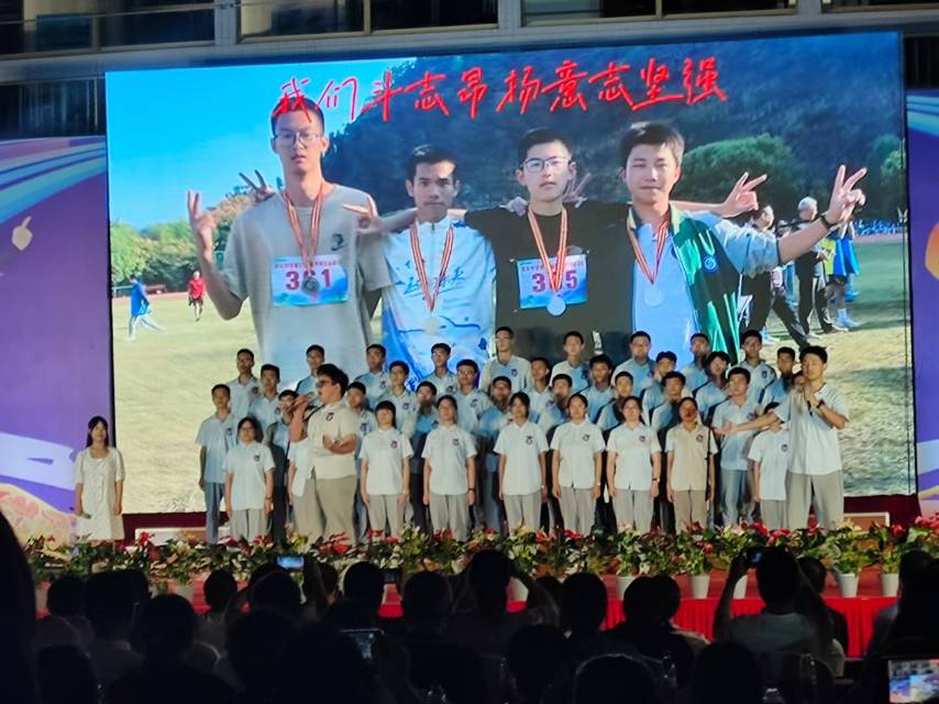蔡昊个人生活照2