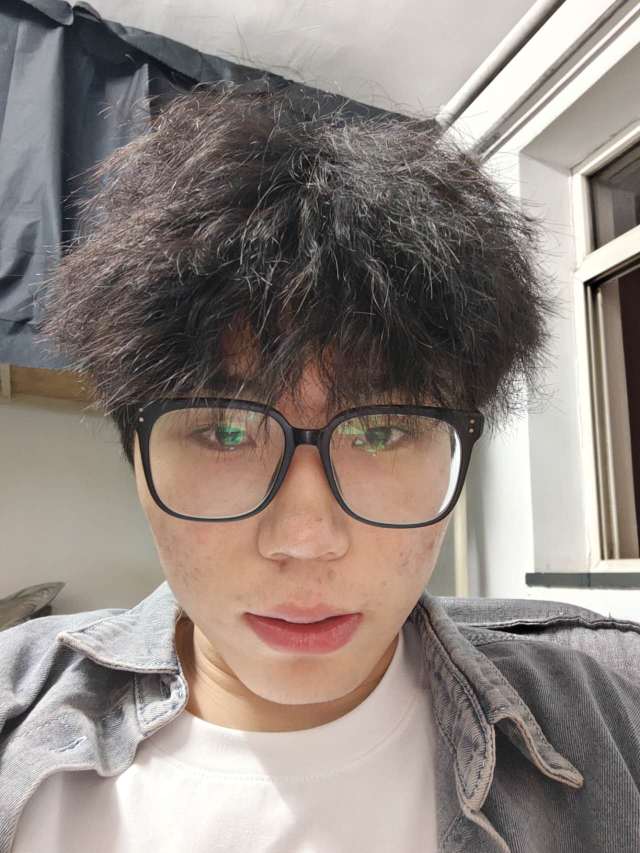 张津瑞个人生活照1
