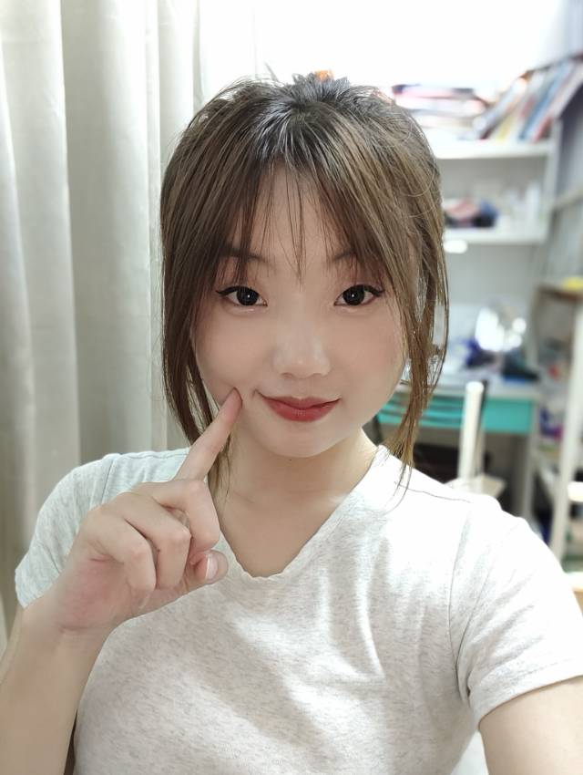 王世蓉个人生活照1
