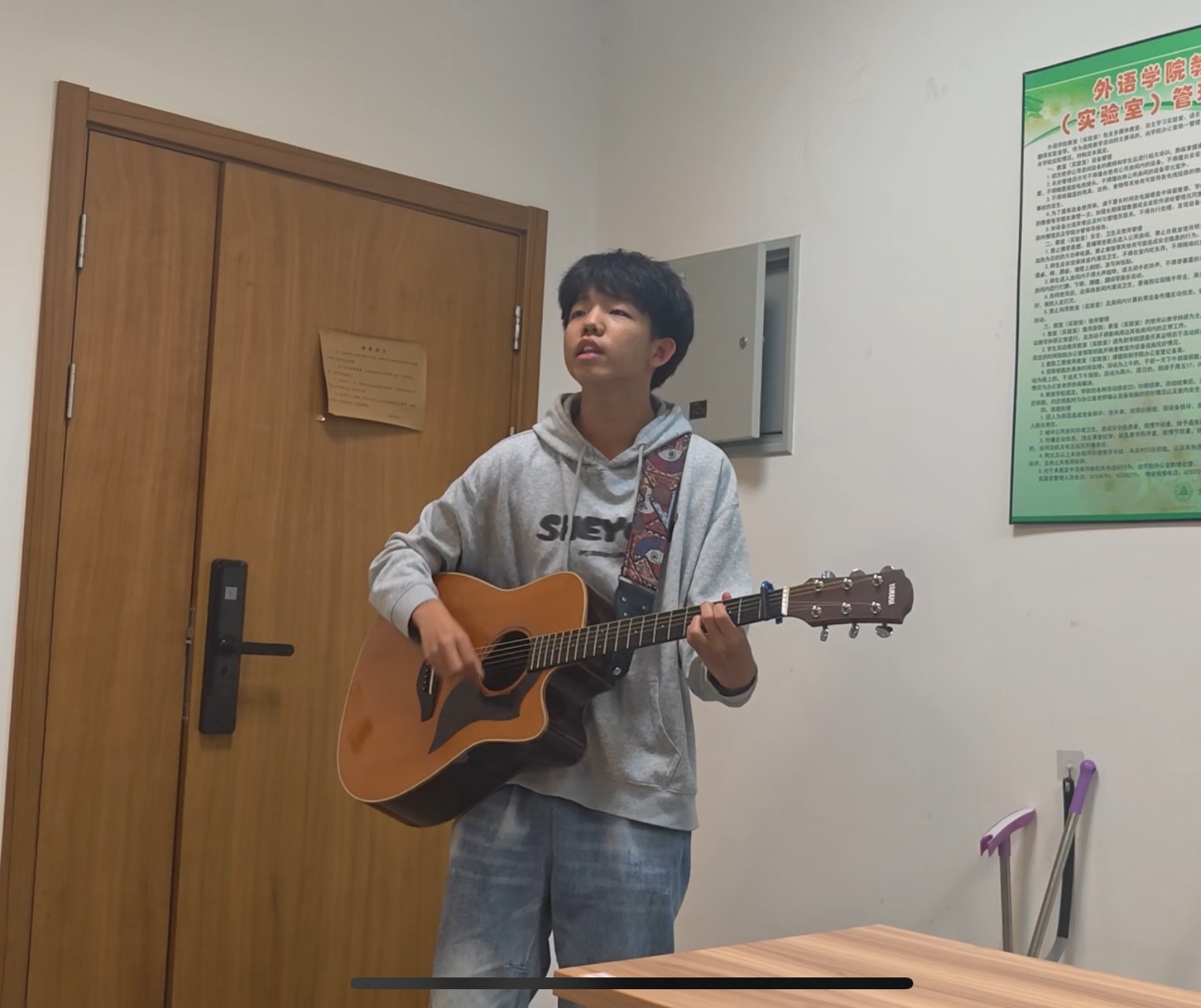 王腾宇个人生活照2