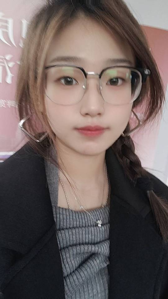 张玉涵个人生活照1