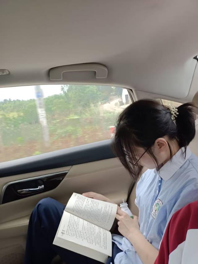 魏梓萱个人生活照1