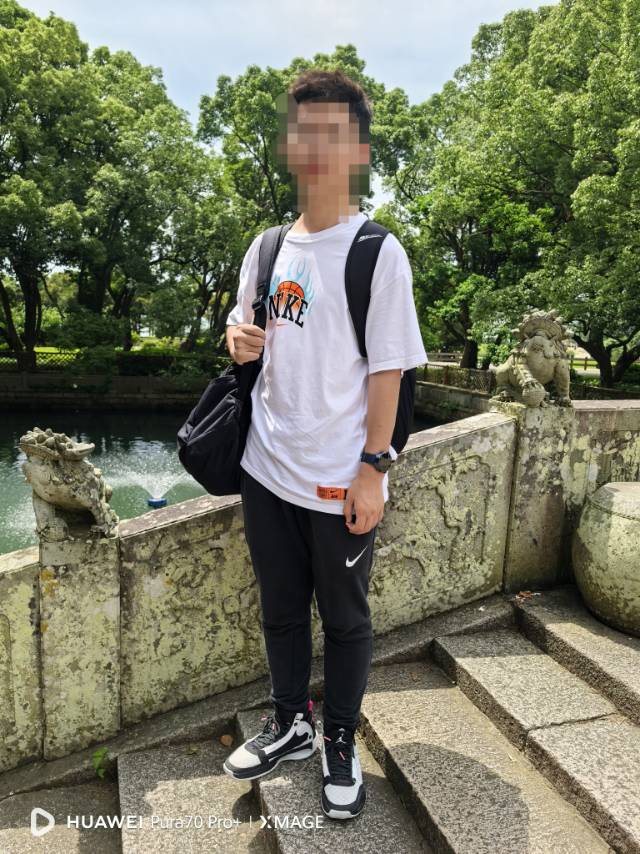 卢力源个人生活照1