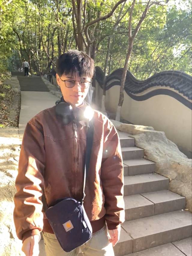王军军个人生活照1