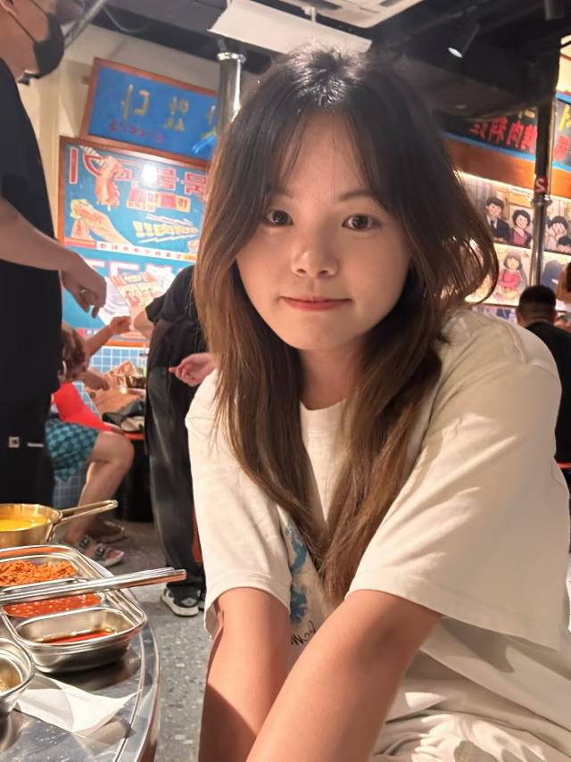 何珊珊个人生活照1
