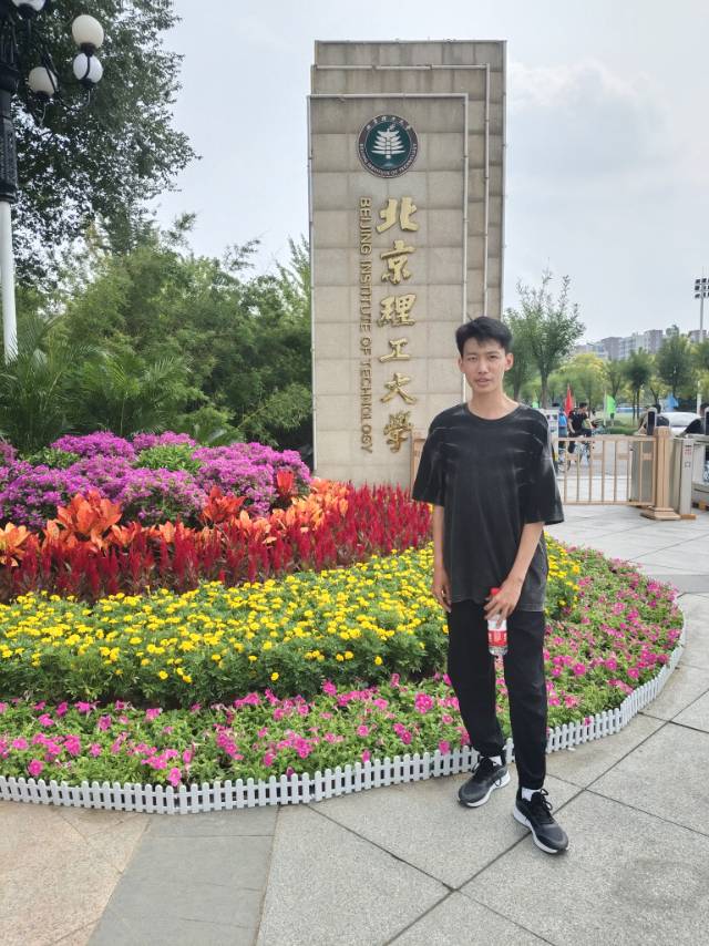 谢佳少个人生活照1