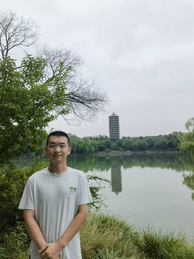 王禹鑫个人生活照1
