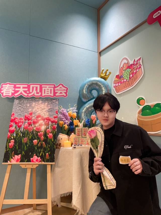 张智豪个人生活照3