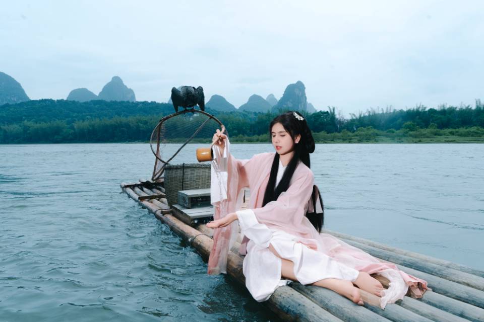 夏伊代·艾麦提个人生活照1