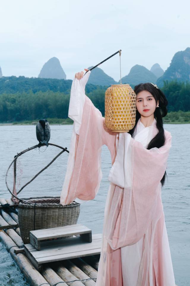 夏伊代·艾麦提个人生活照2