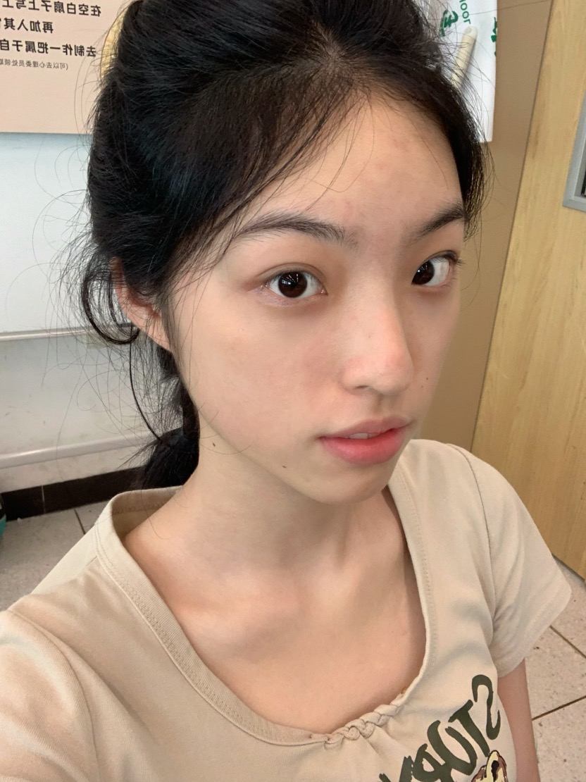 刘欣语个人生活照1