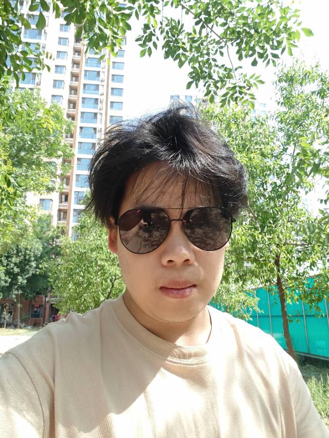 李栋康个人生活照2