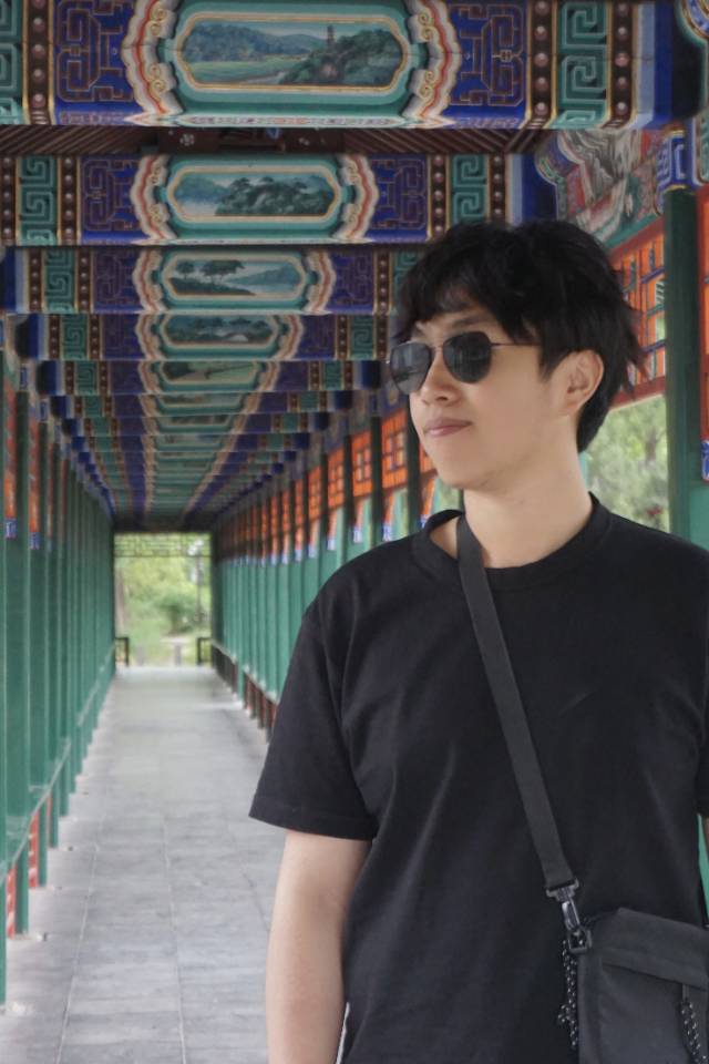 毛烁钦个人生活照1