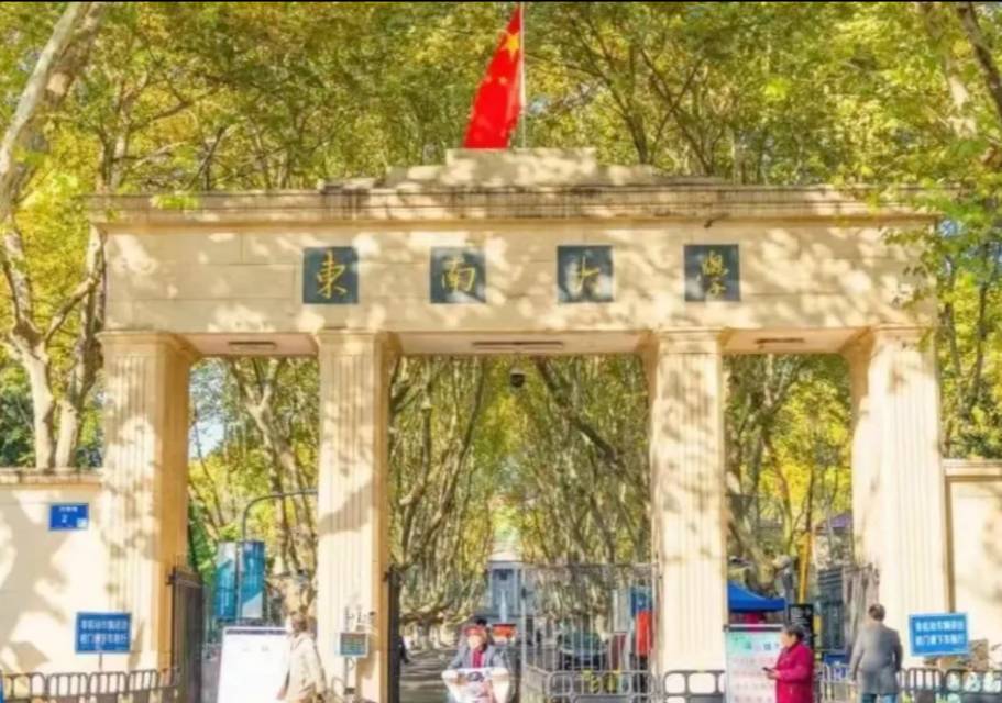 丁力个人生活照1