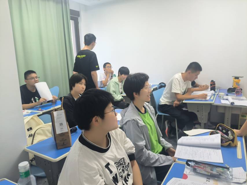 冯新齐个人生活照1