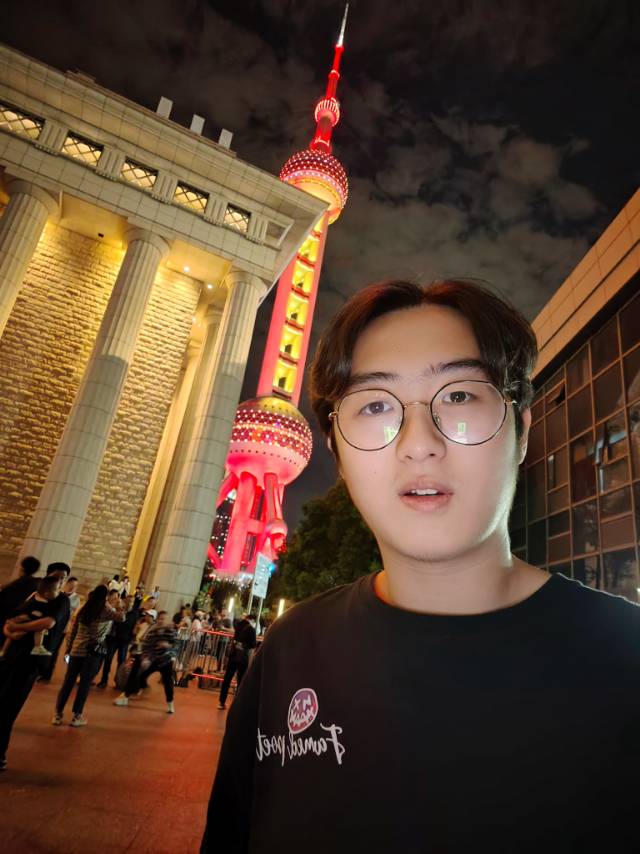 朴成烨个人生活照2