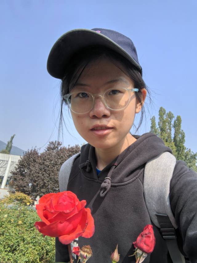 黄梦君个人生活照1