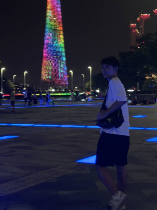 吴浩冉个人生活照1