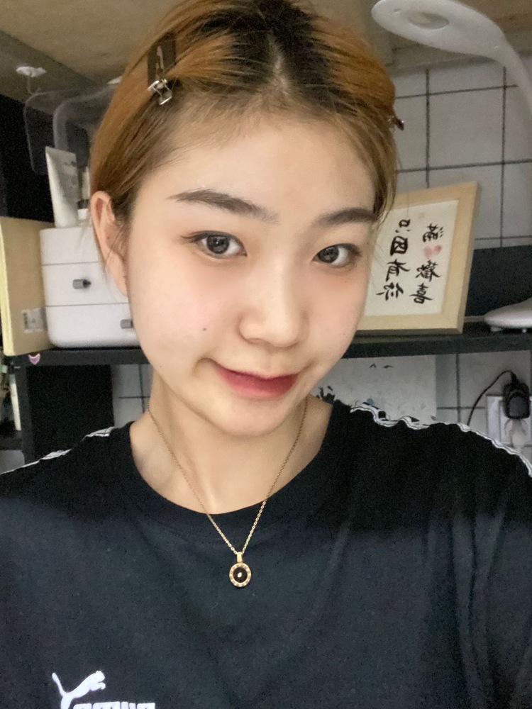 刘书含个人生活照1