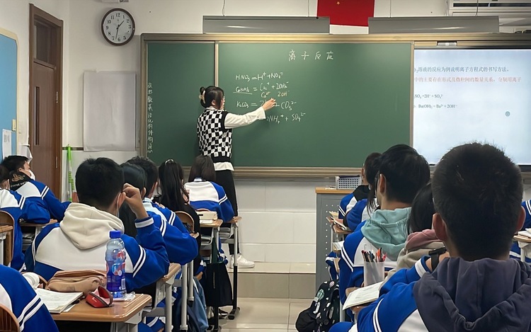 周博然个人生活照1